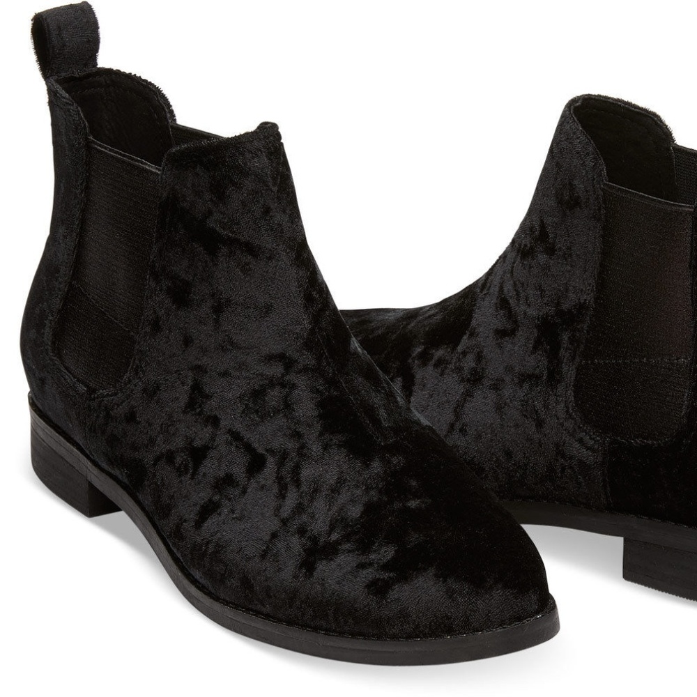 NEW TOMS Ella Black Velvet Ankle Boots